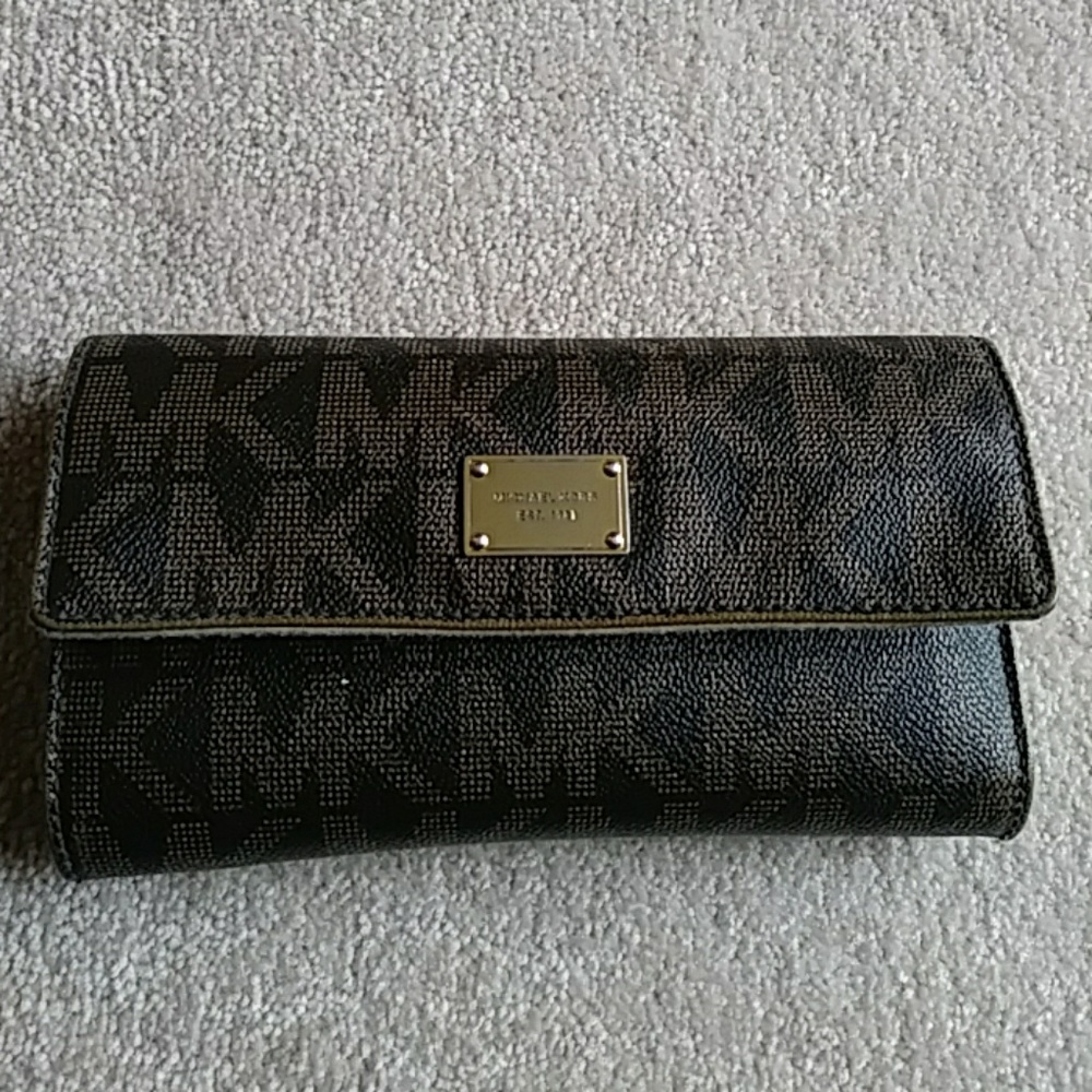 Authentic Michael Kors Wallet